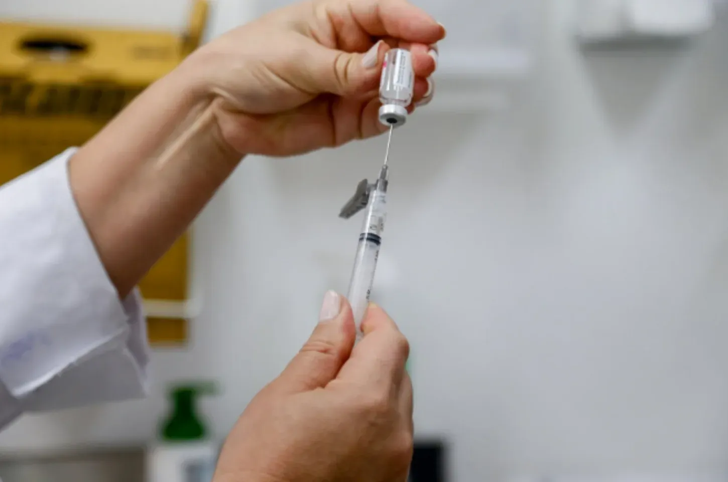 Instituto Butantan começa a produzir vacina contra dengue