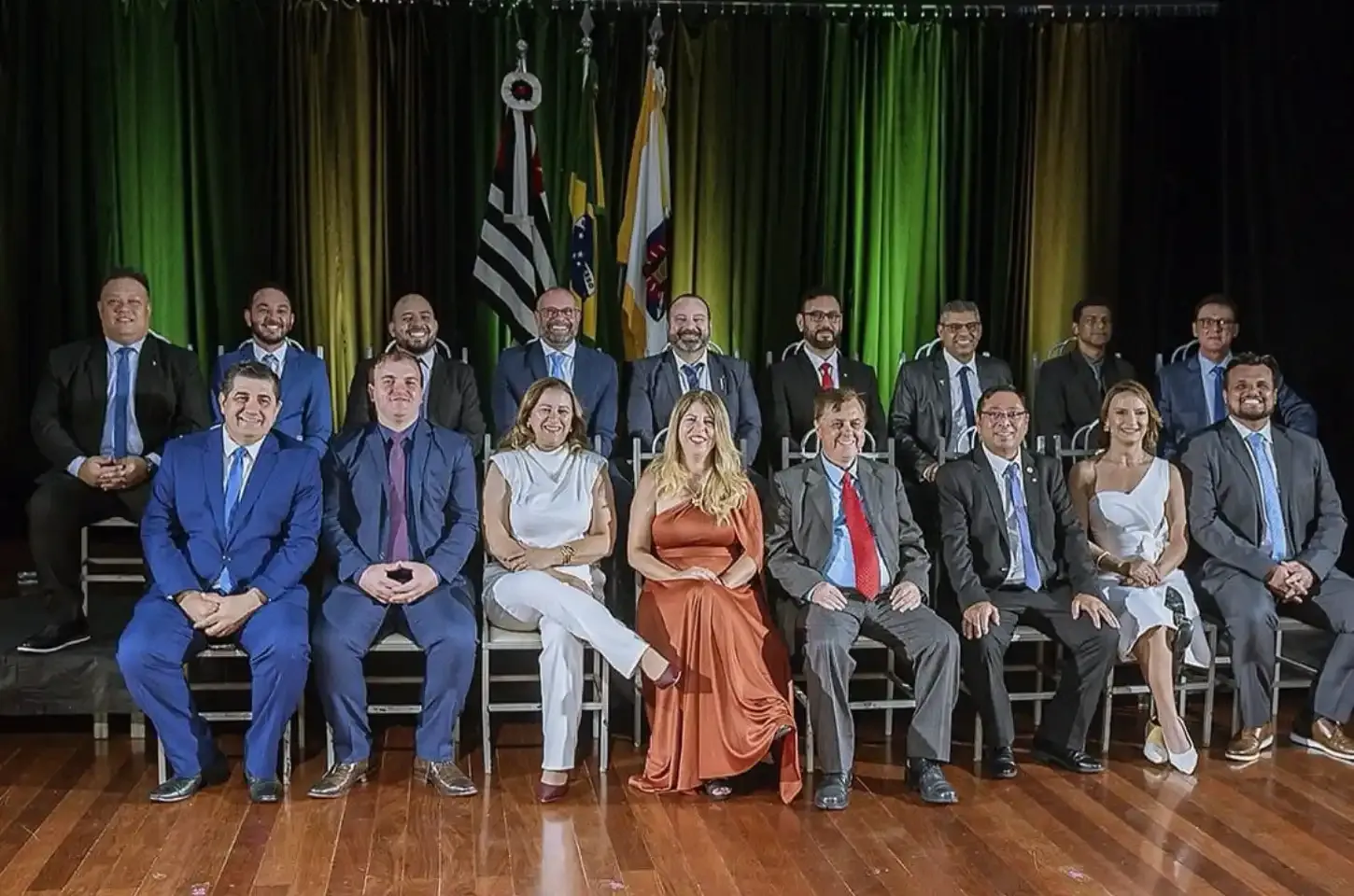 Prefeito Renan Pontelli, vice Joice Berni e vereadores são empossados em Tupã