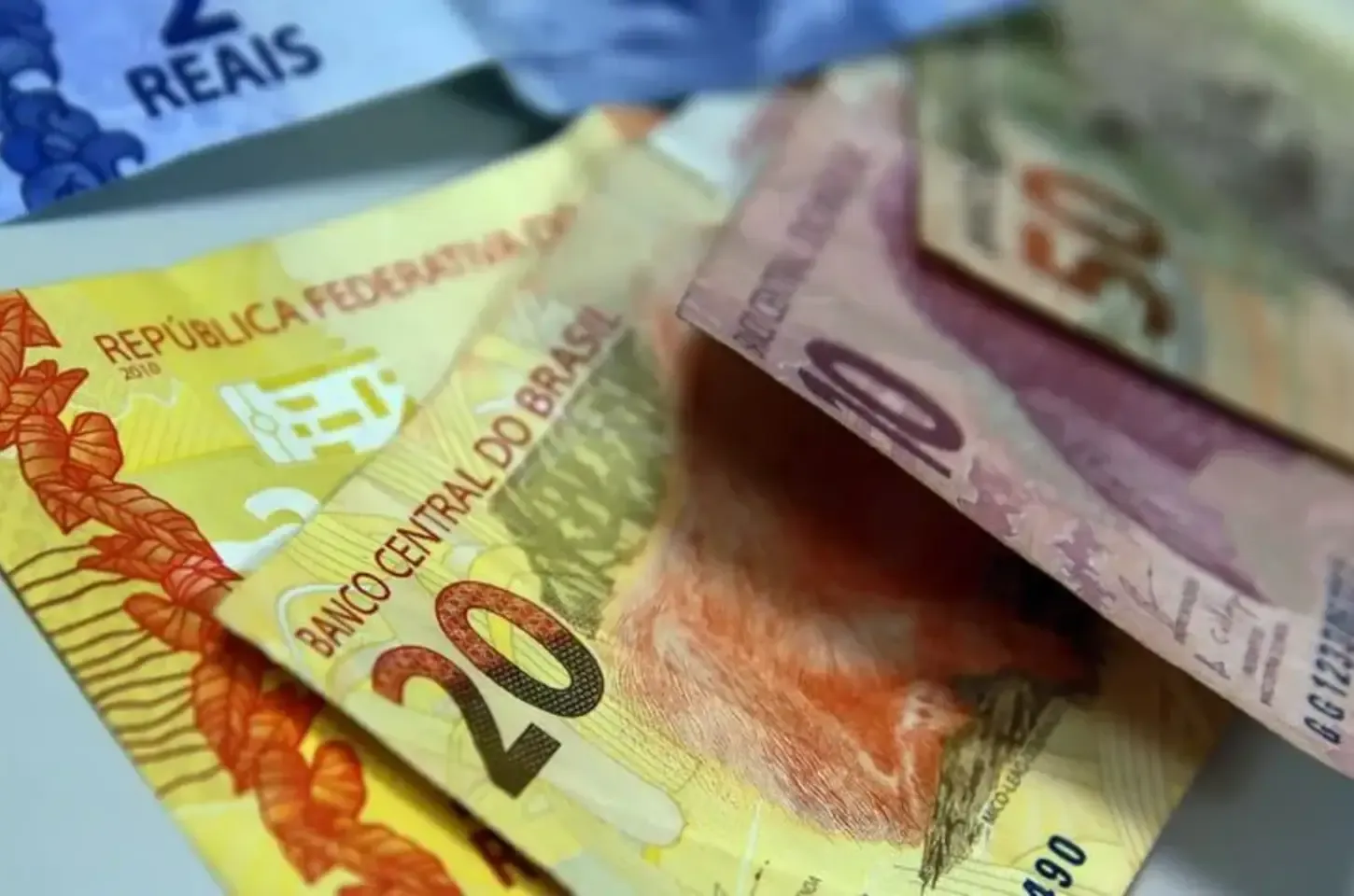 Salário mínimo é de R$ 1.518 a partir desta quarta-feira (1°)