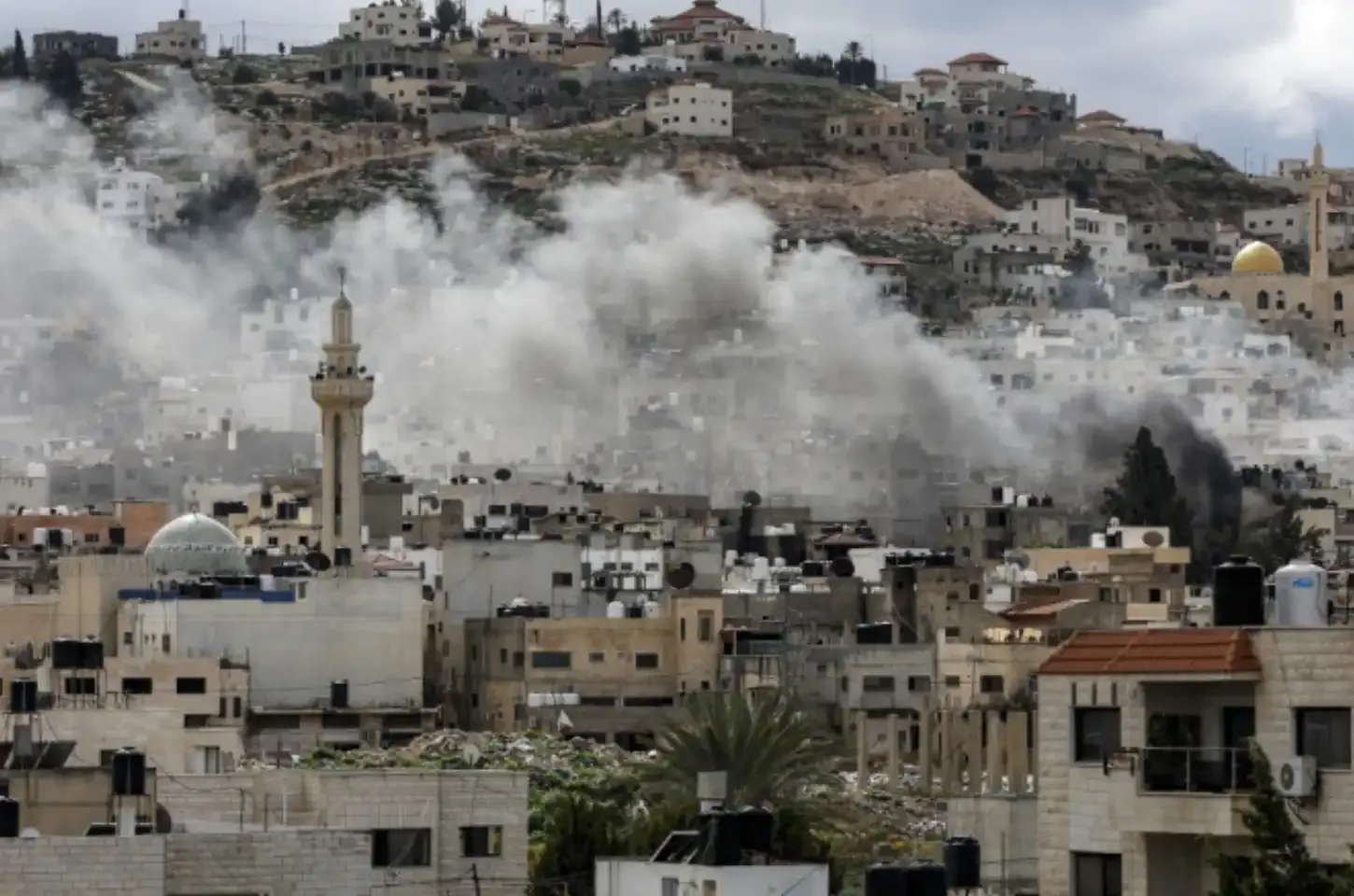 Israel anuncia ataque na Faixa de Gaza após disparo de foguete lançado por palestinos
