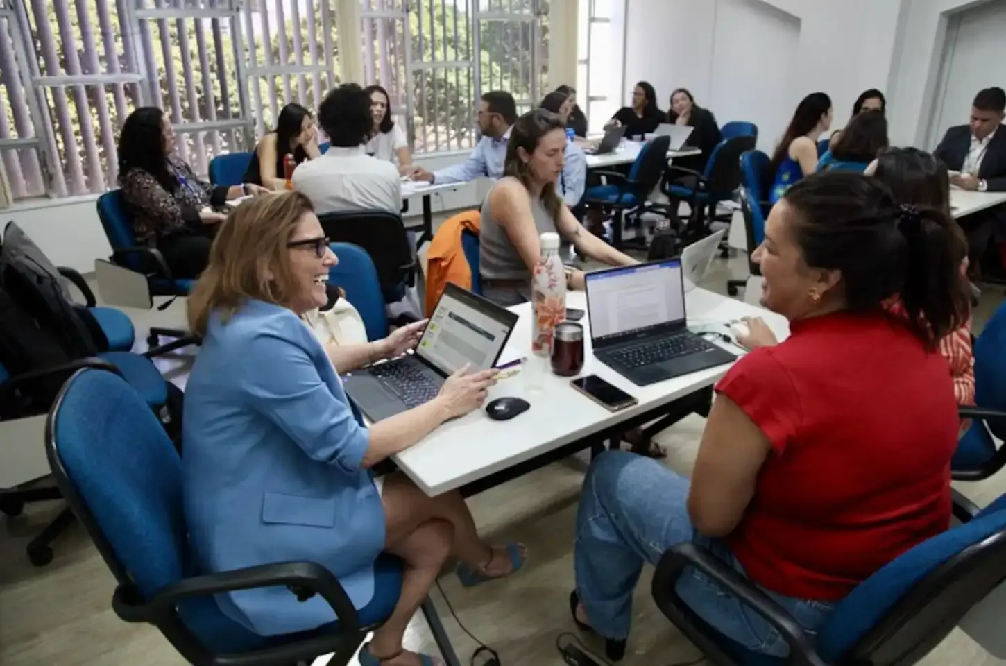 Participação de mulheres na administração pública federal cresce e chega a 45,6%