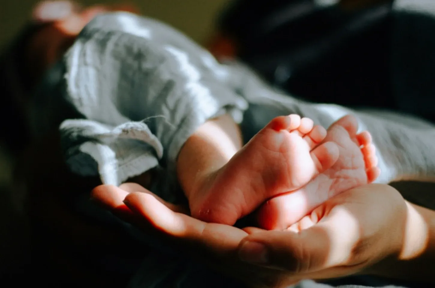 Pesquisa mostra que bebês formam memórias no primeiro ano de vida; entenda
