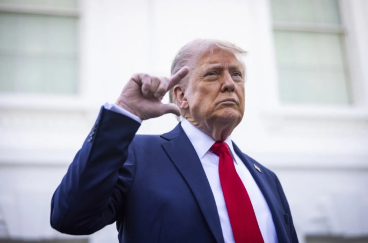 China se mostra aberta ao diálogo sobre tarifas após comentários de Trump: ‘Porta para conversar está escancarada’