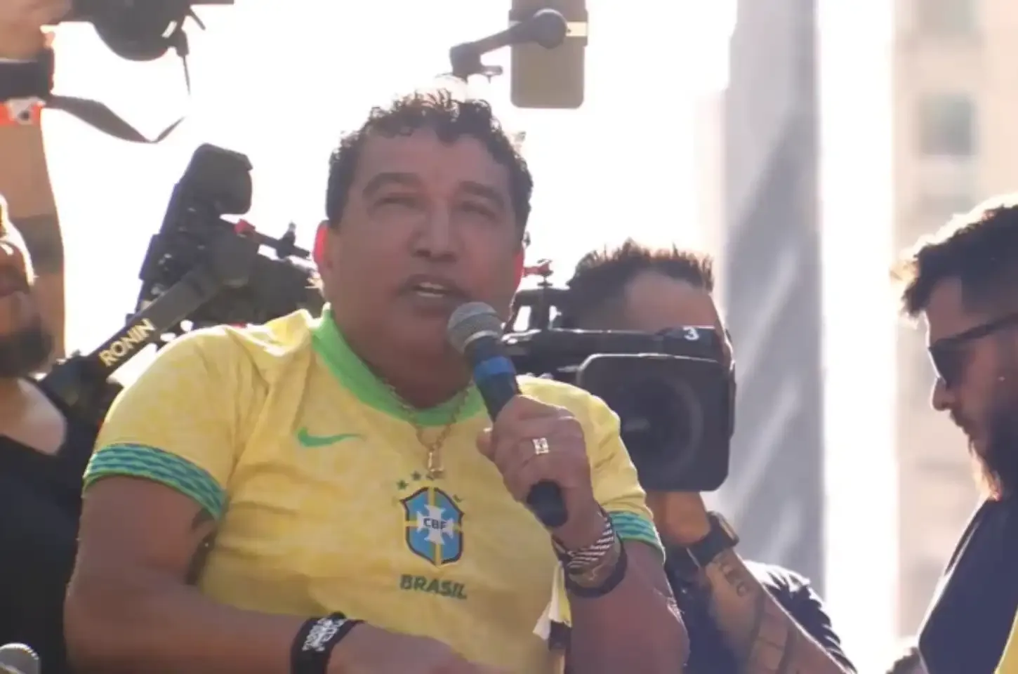 Em ato na Paulista, Magno Malta chama Cármen Lúcia de “tirana”