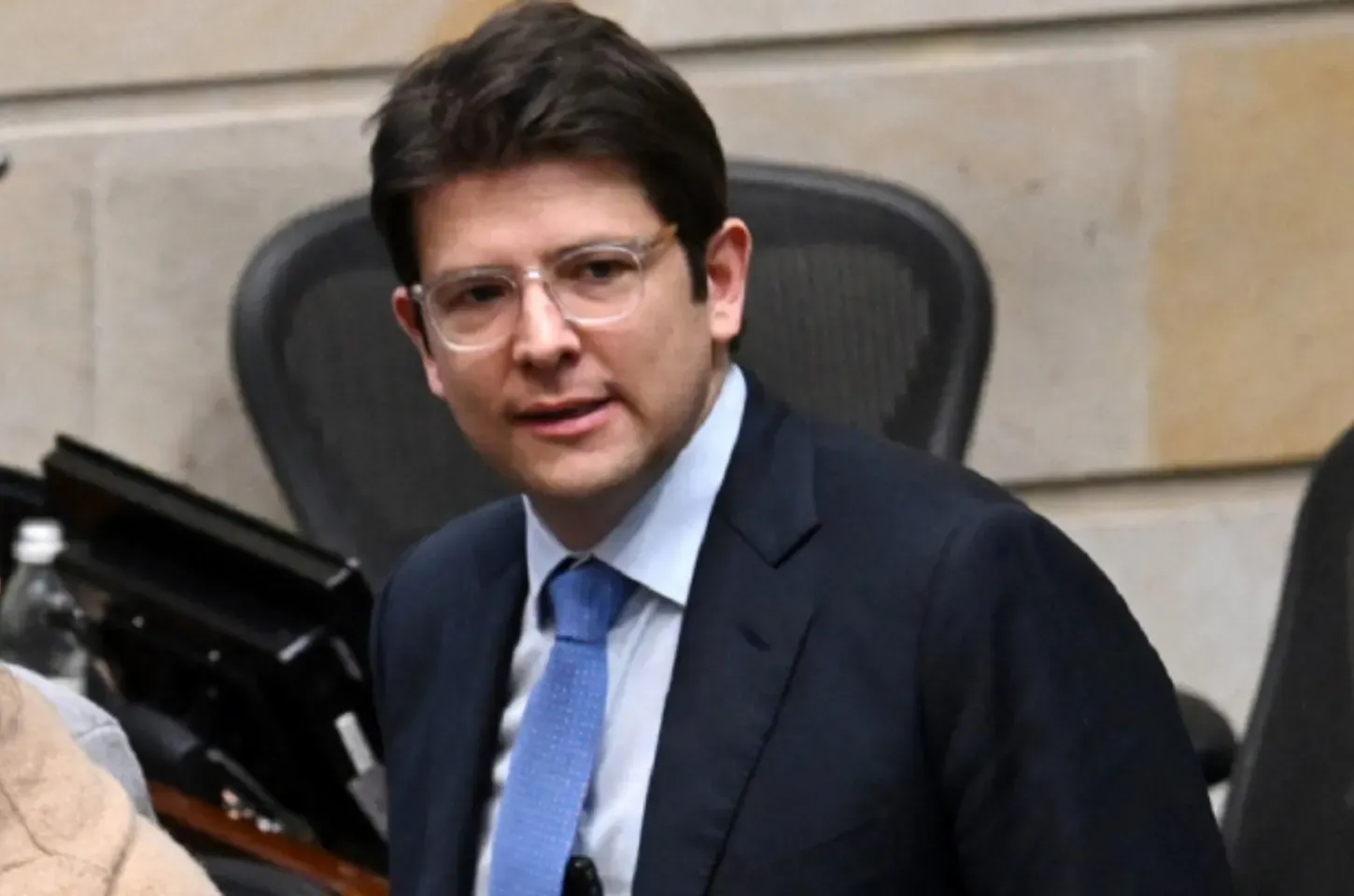 Pré-candidato à Presidência da Colômbia sofre atentado em Bogotá