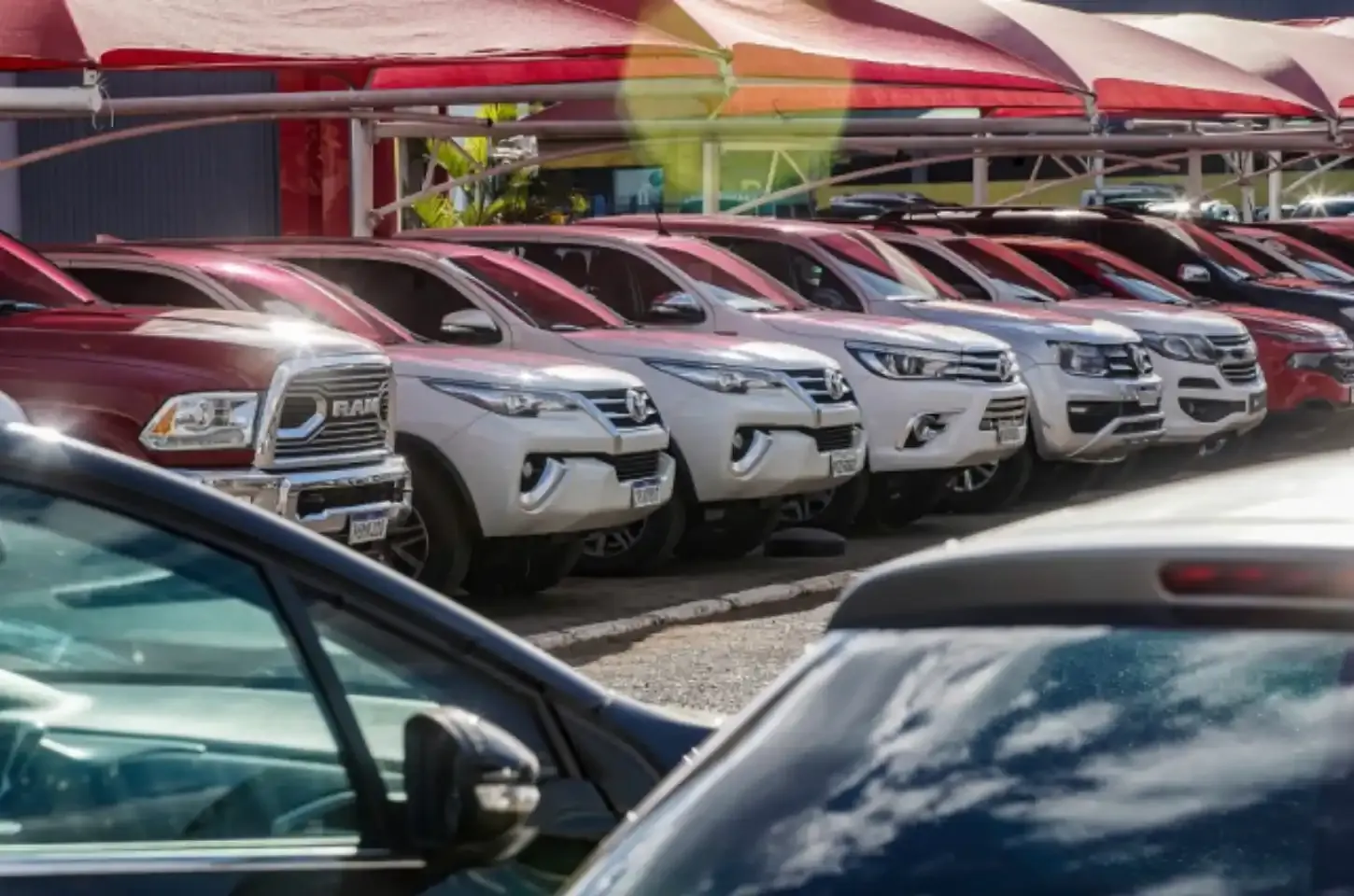 Juros altos travam vendas e indústria automotiva perde fôlego, diz Anfavea