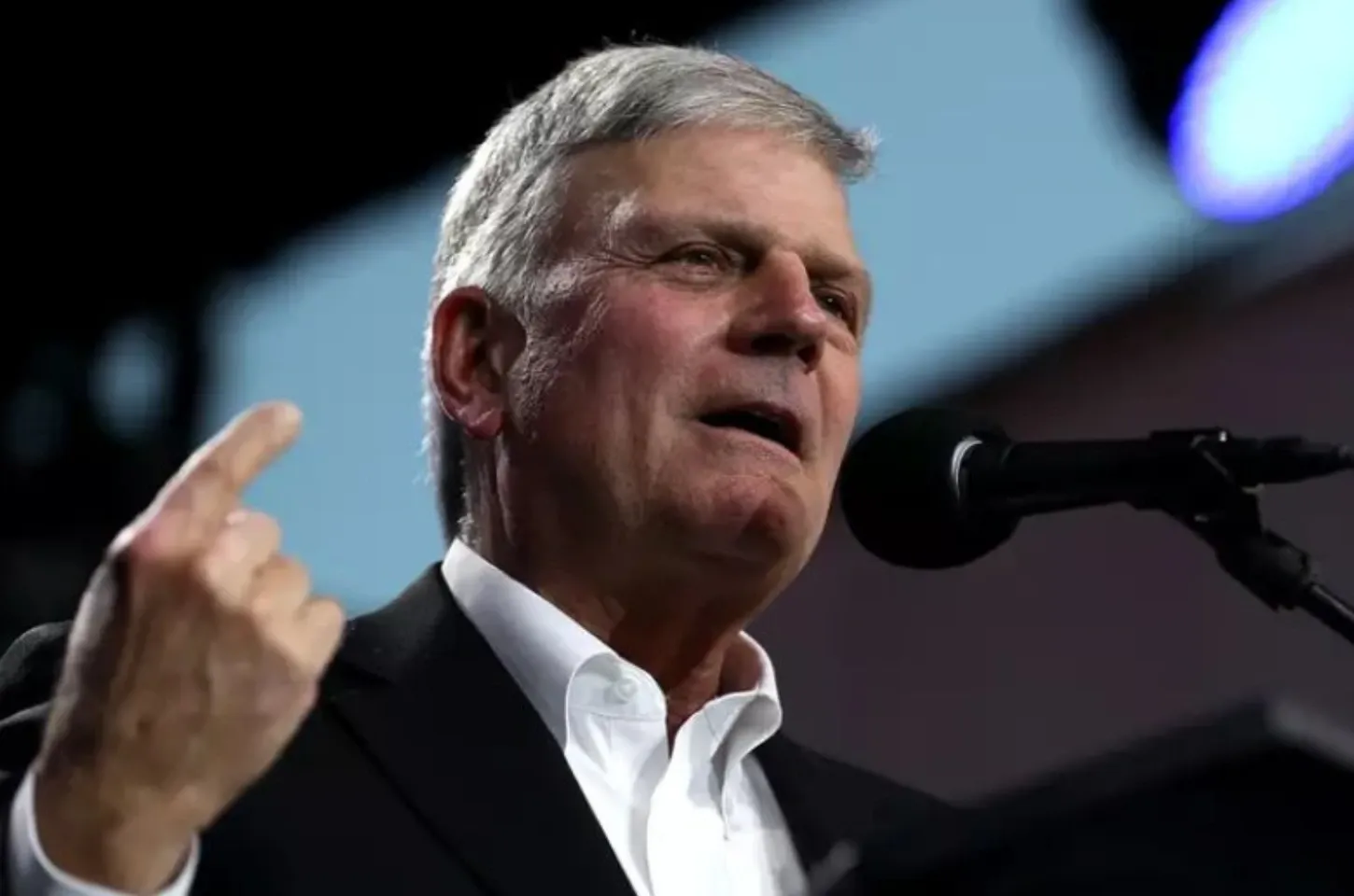 Franklin Graham denuncia caça a cristãos na África e silêncio mundial