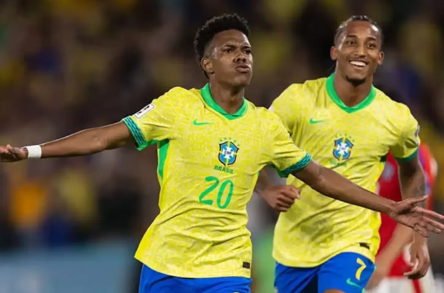 Brasil vence Chile por 3 a 0 com festa no Maracanã