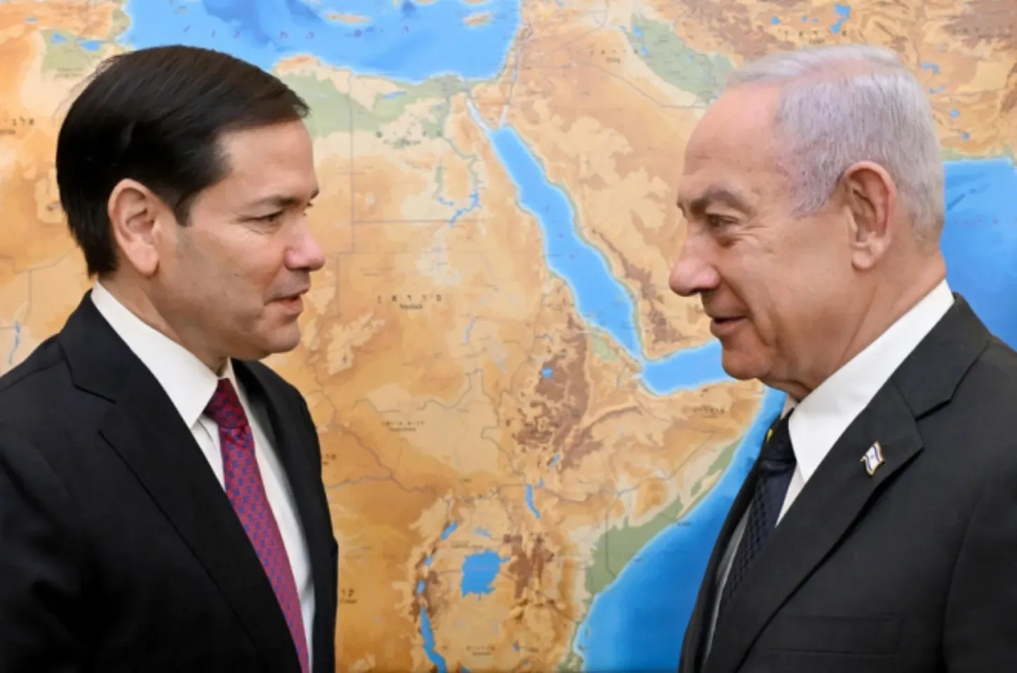 ‘EUA manterão máxima pressão sobre o Irã até que mudem de rumo’, diz Marco Rubio a Netanyahu