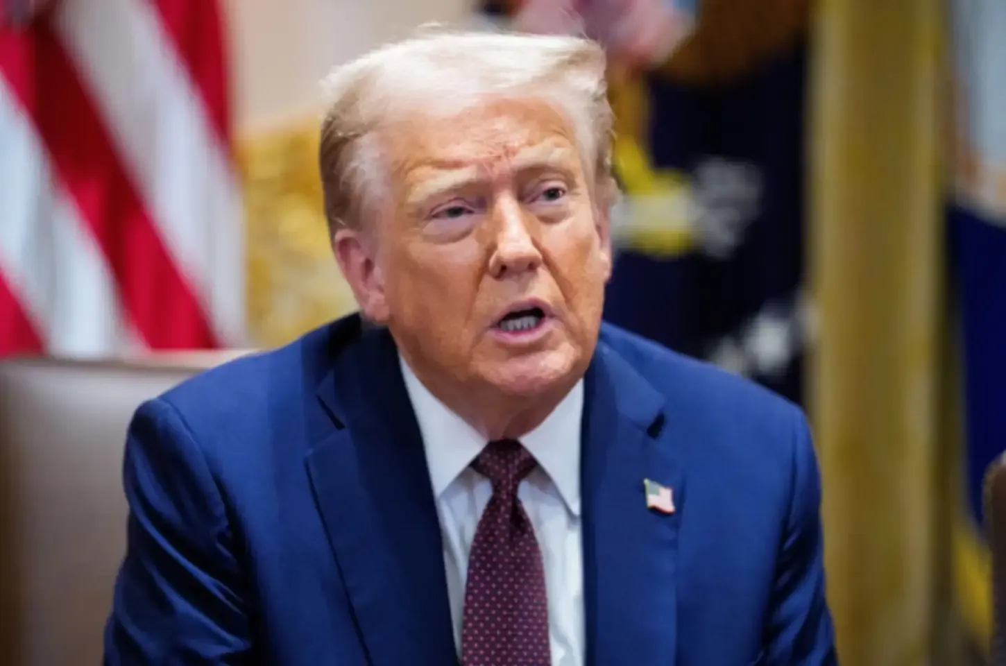 Trump assina decreto que renomeia Pentágono como Departamento da Guerra