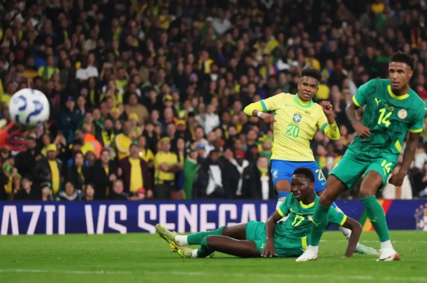 Com atuação convincente, Brasil vence Senegal em penúltimo amistoso do ano