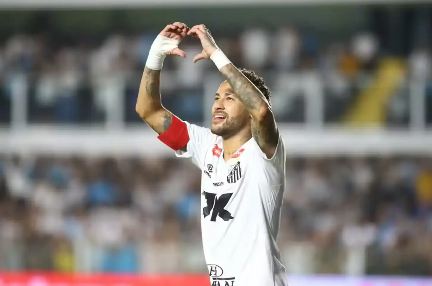 Com brilho de Neymar, Santos vence Sport, deixa Z-4 e sobe duas posições