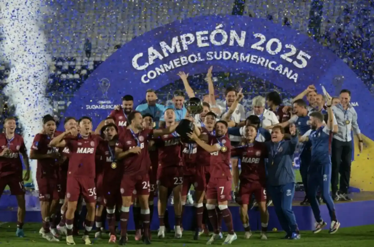 Com erro de Hulk, Atlético-MG perde título da Sul-Americana para o Lanús nos pênaltis