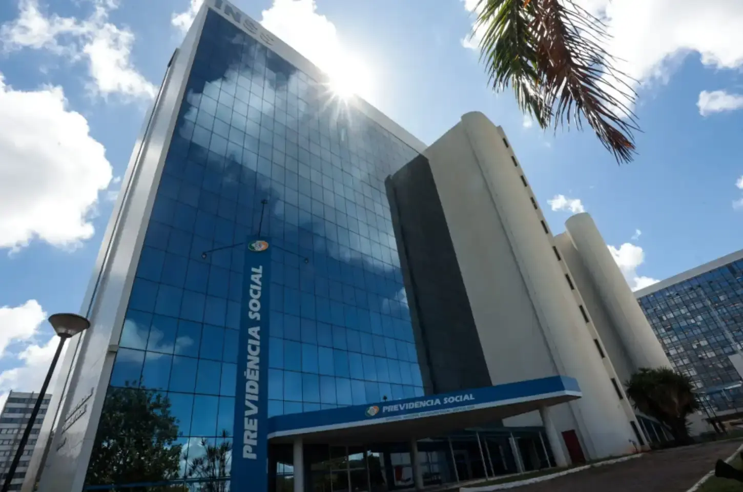 INSS liberou R$ 12 bi em empréstimo no nome de crianças; entenda