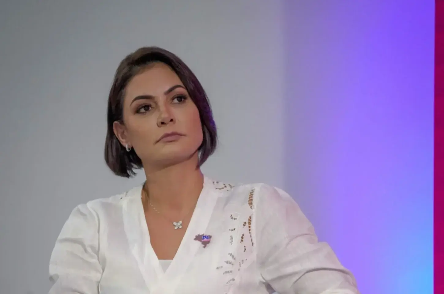 Michelle se pronuncia logo após prisão de Jair Bolsonaro