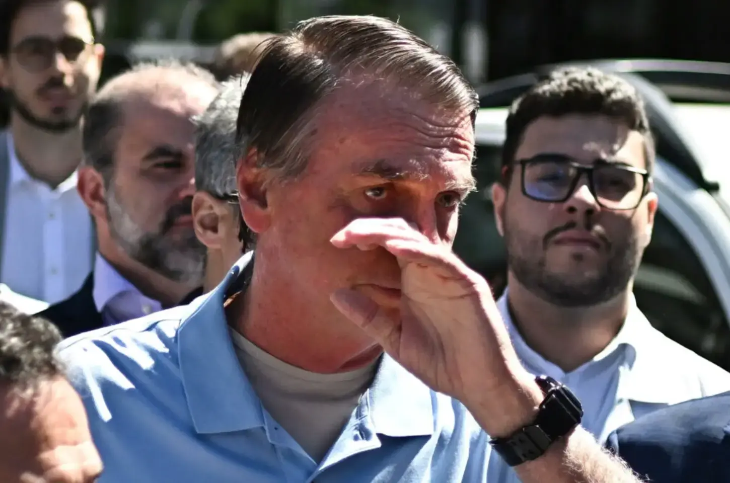 Bolsonaro pode ficar até sete dias internado após cirurgia