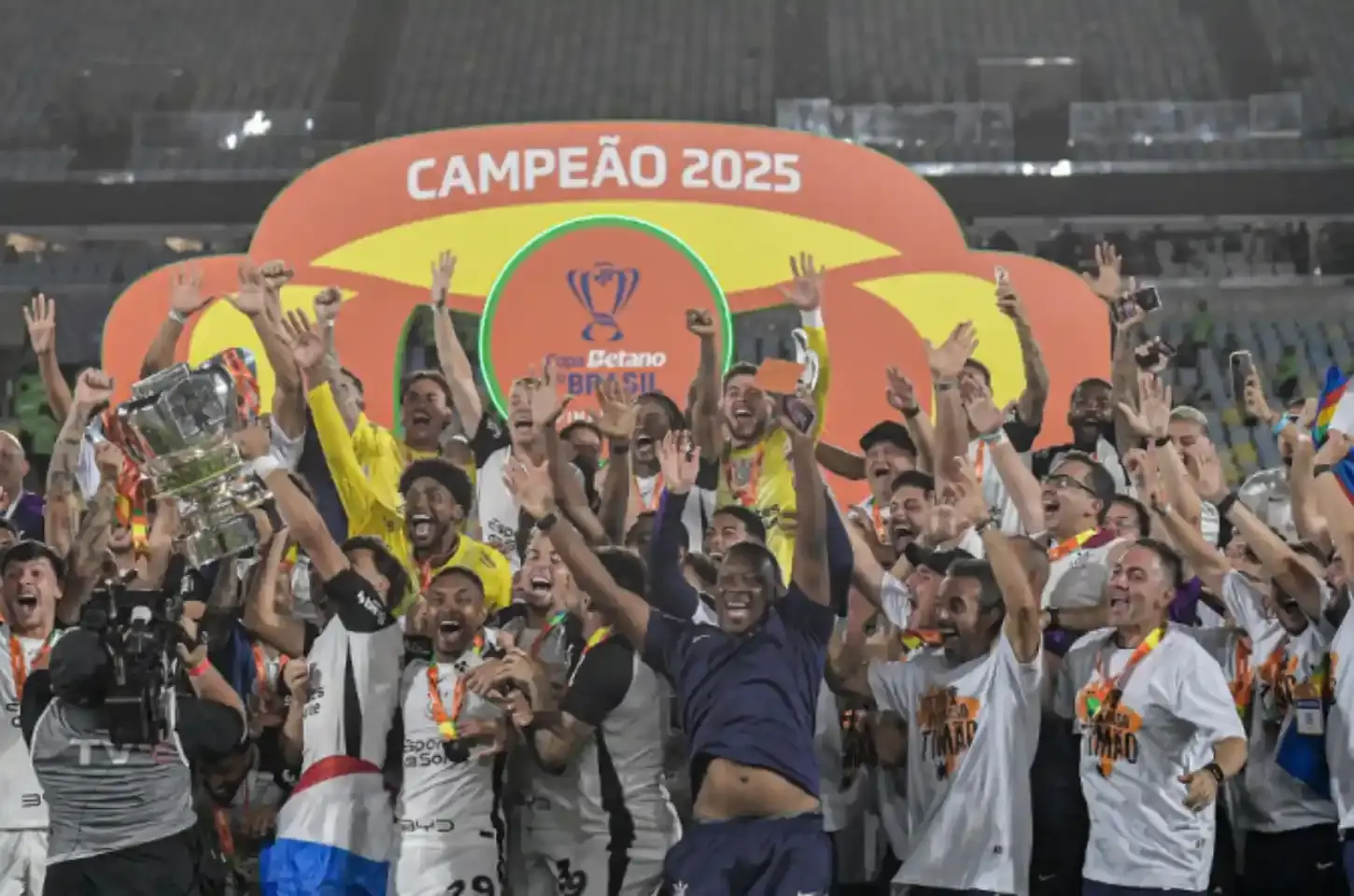 Corinthians enfrenta maratona de jogos com clássicos e decisão da Supercopa em janeiro