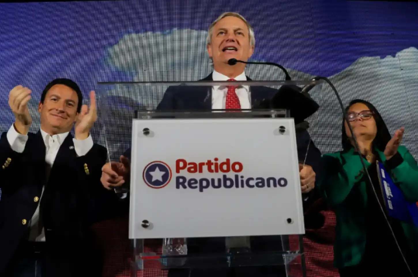Direita vence no Chile e José Antonio Kast é eleito presidente