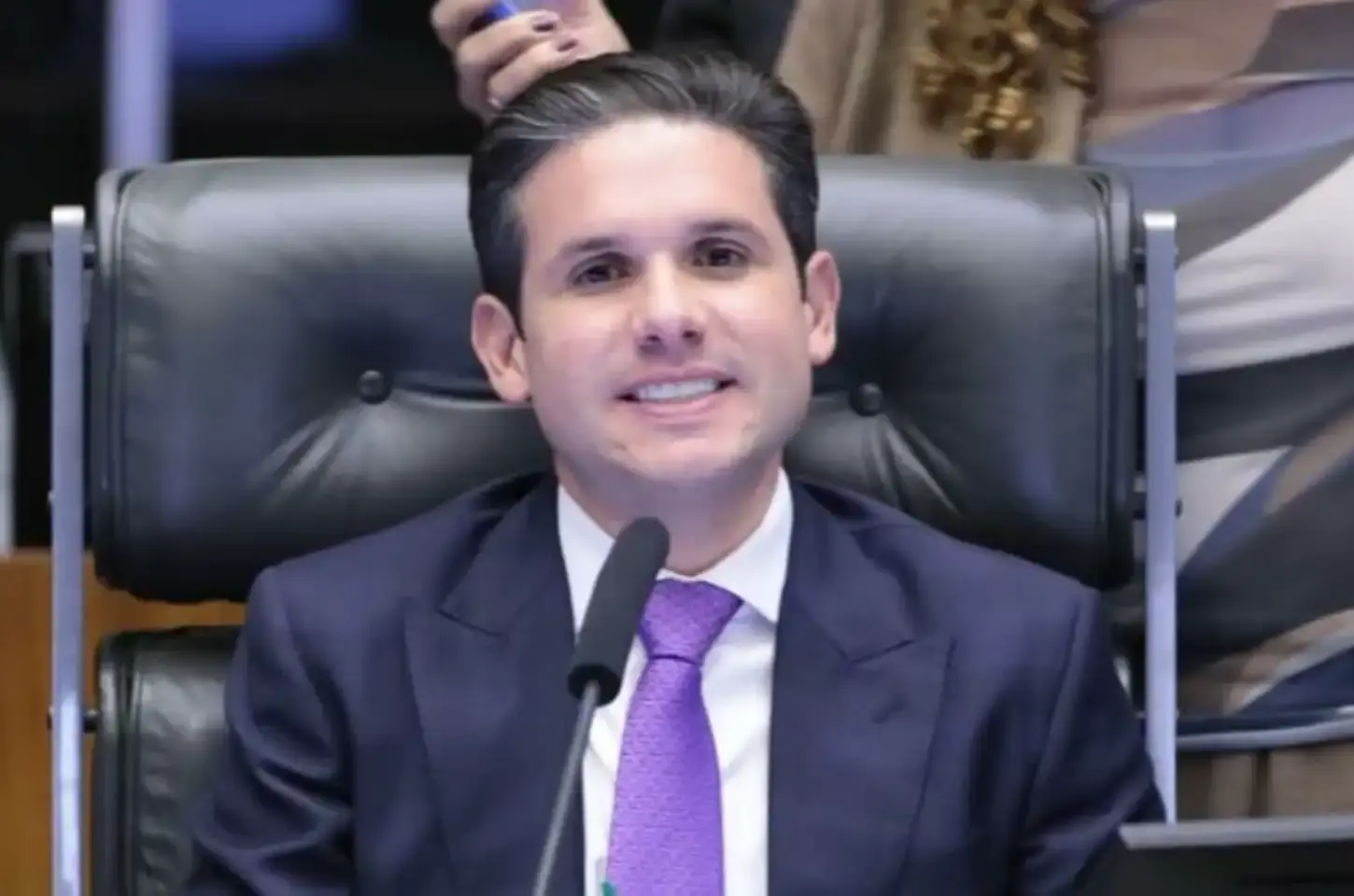 Motta contraria Moraes sobre perda do mandato de Ramagem