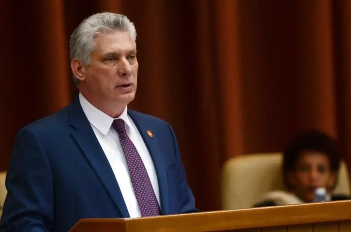 Cuba diz a Trump que defenderá ilha “até a última gota de sangue”