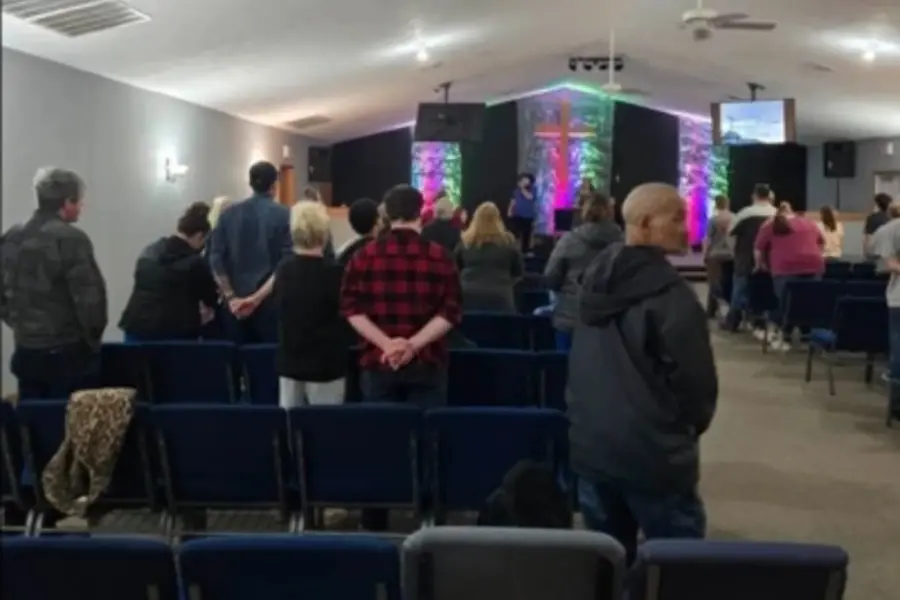 Igreja arrecada para construir abrigo para moradores de rua