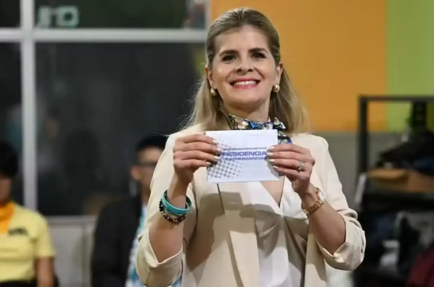 Candidata da direita, Laura Fernández vence as eleições presidenciais na Costa Rica