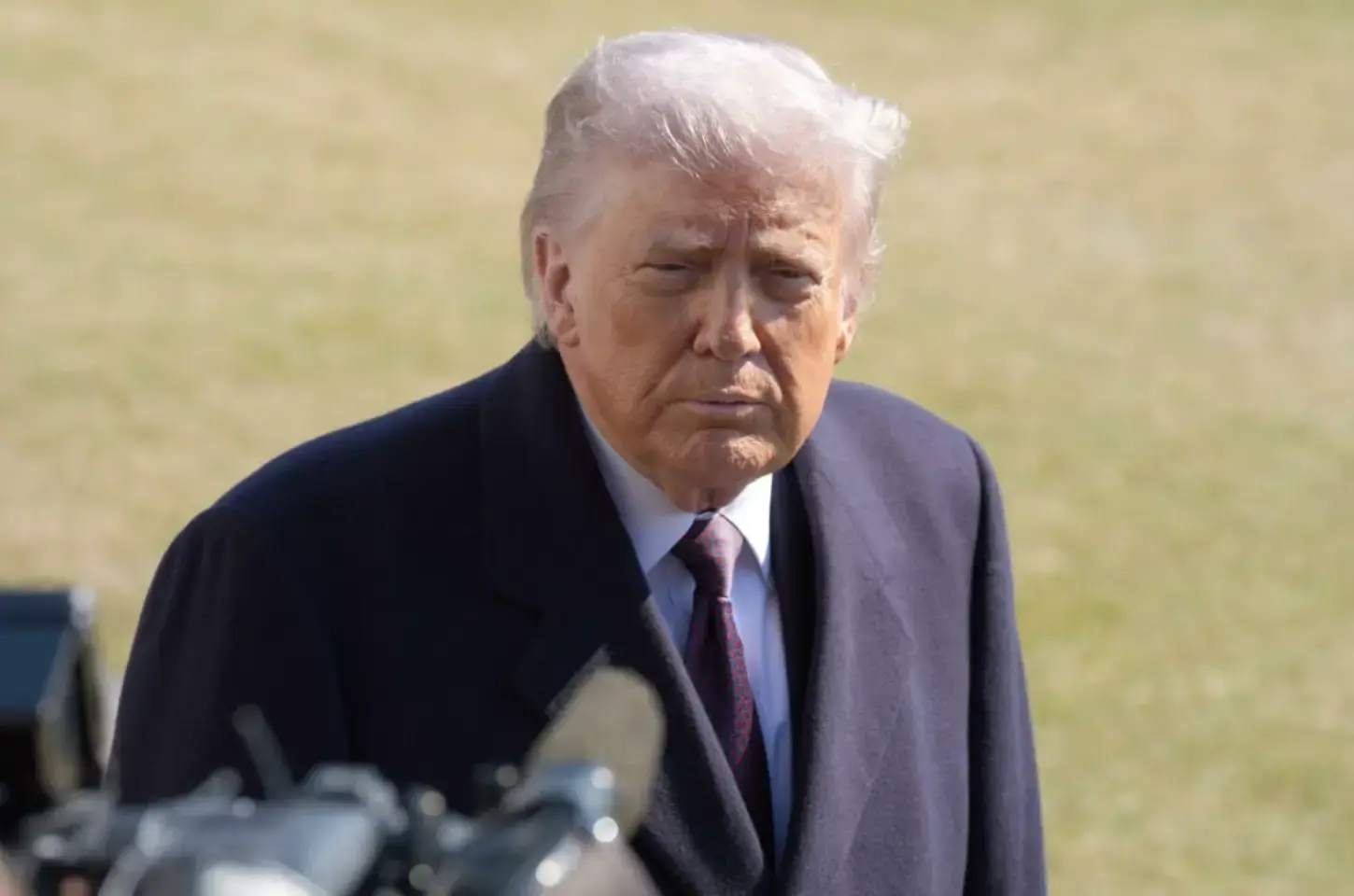 EUA: Trump anuncia presença de agentes do ICE em aeroportos