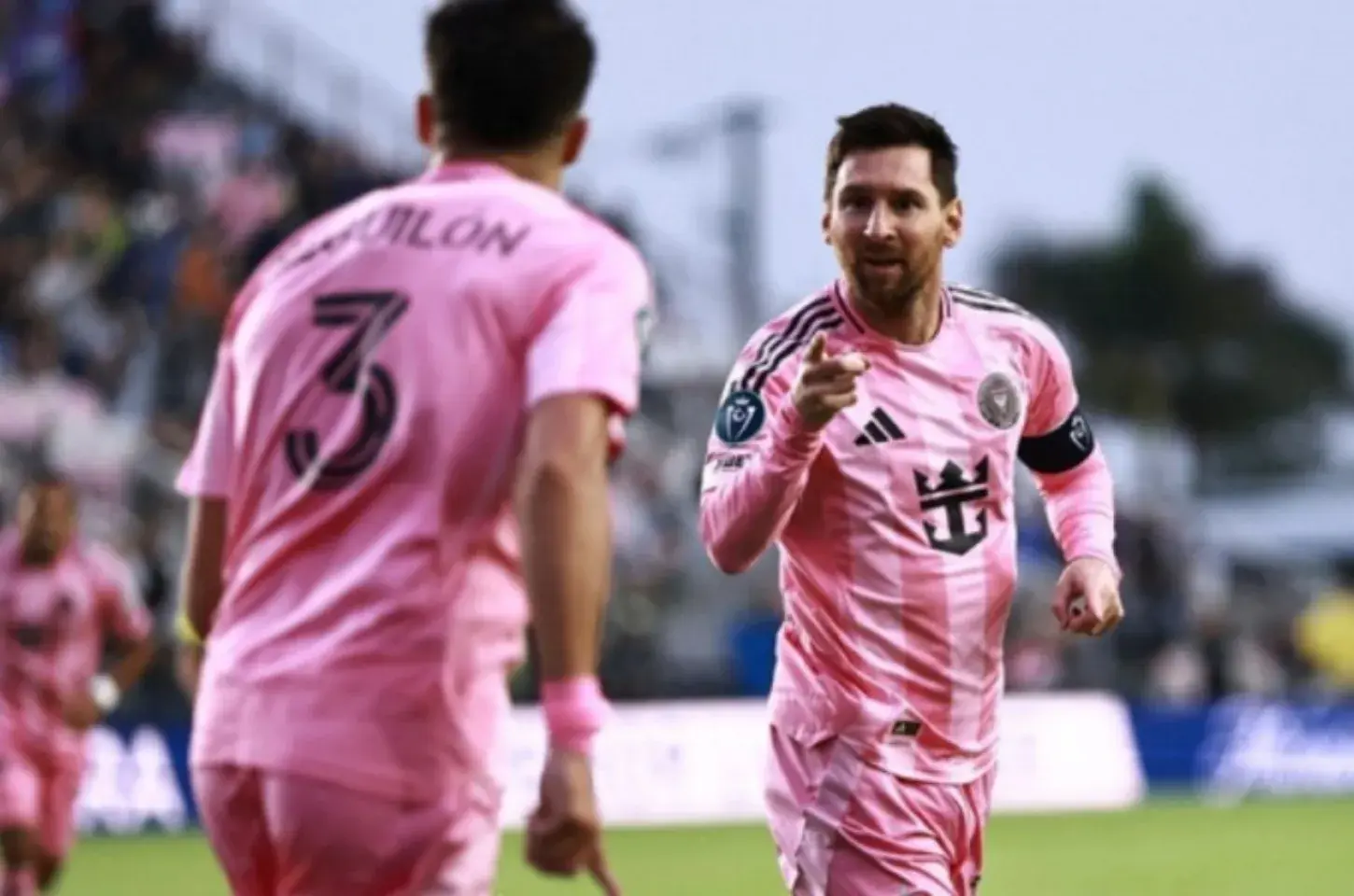 Messi chega a marca de 900 gols na carreira
